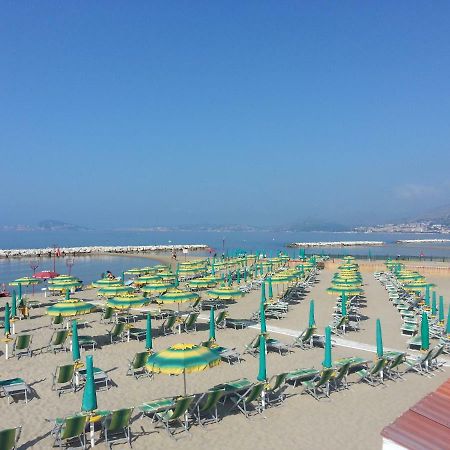 Guesthouse Holiday Formia Beach Екстериор снимка