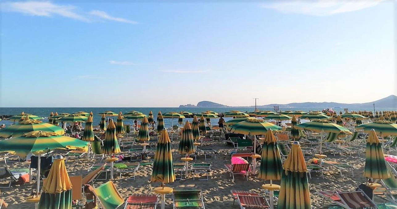Guesthouse Holiday Formia Beach Екстериор снимка