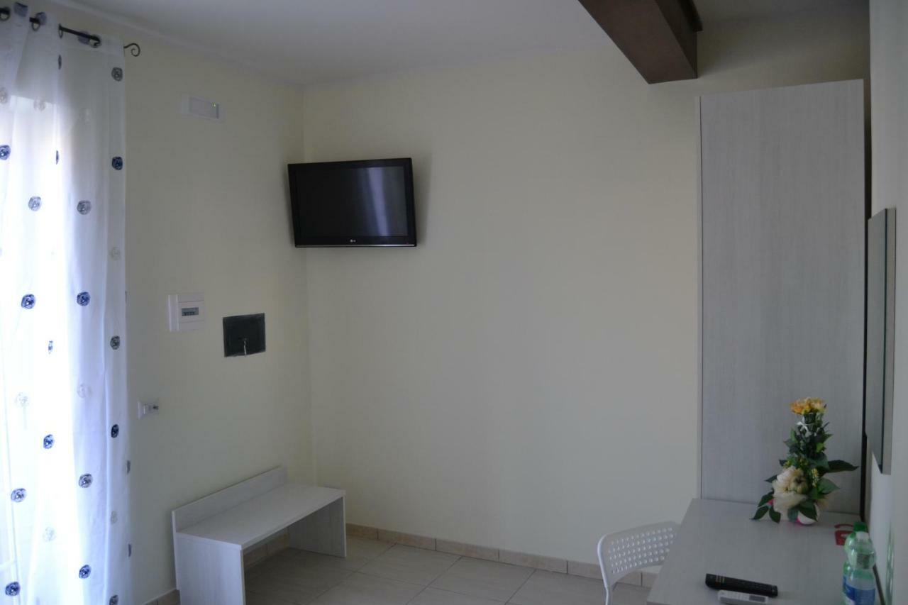 Guesthouse Holiday Formia Beach Екстериор снимка