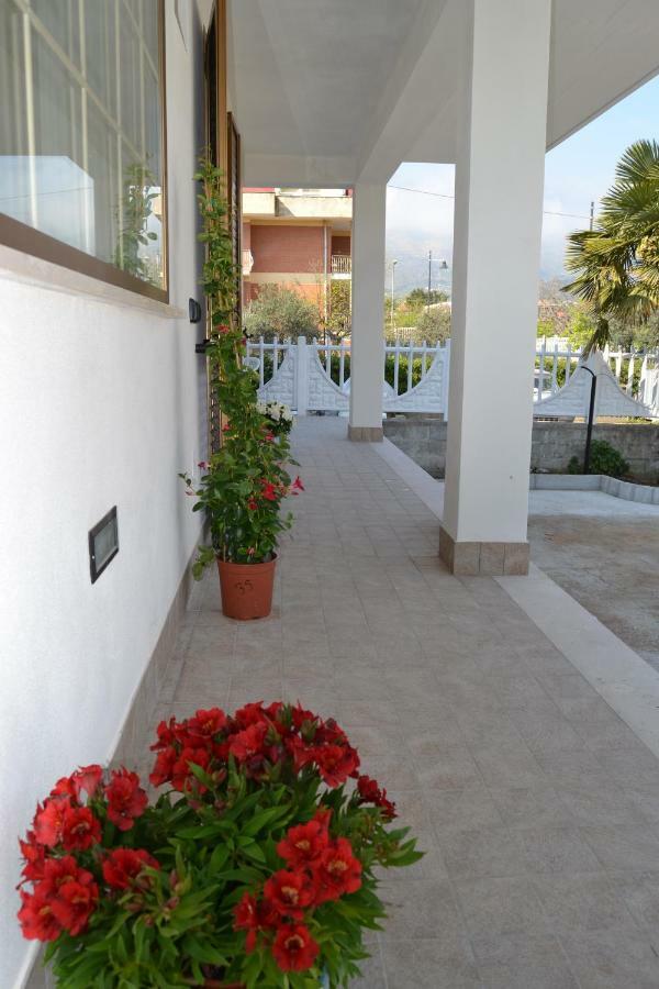 Guesthouse Holiday Formia Beach Екстериор снимка