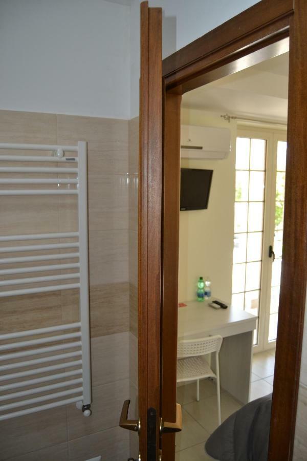 Guesthouse Holiday Formia Beach Екстериор снимка