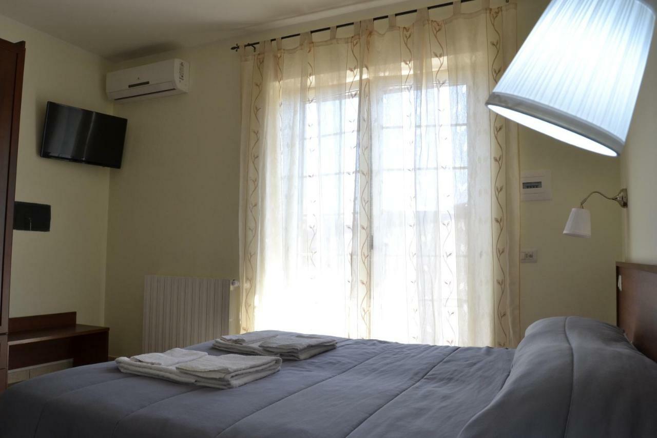 Guesthouse Holiday Formia Beach Екстериор снимка