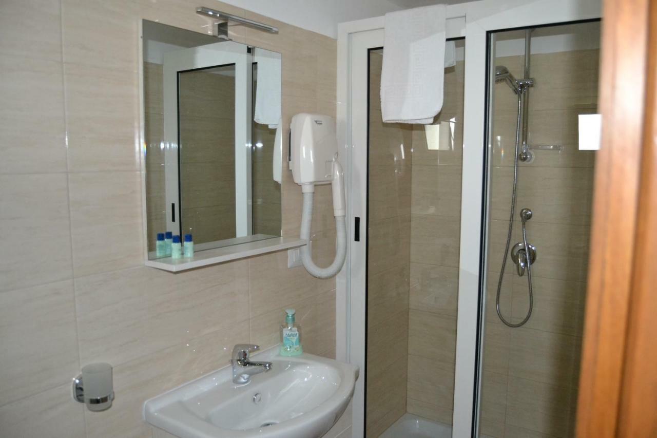 Guesthouse Holiday Formia Beach Екстериор снимка