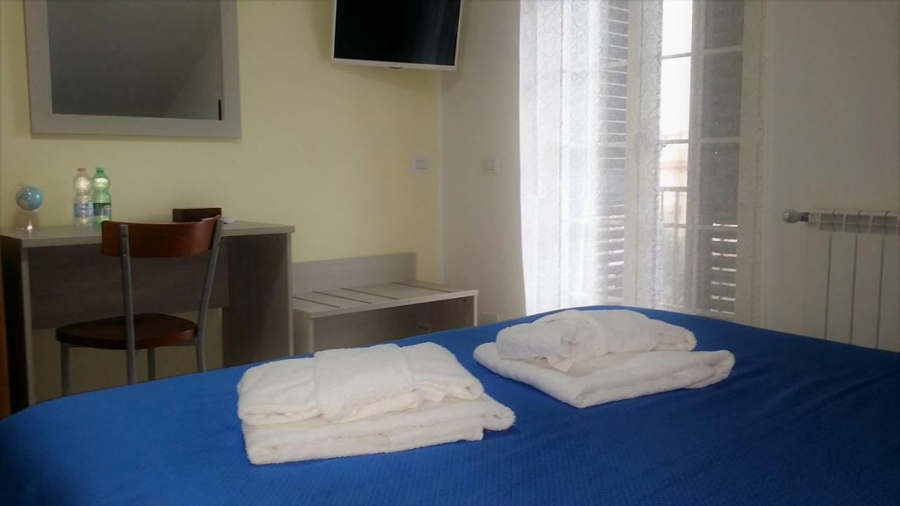 Guesthouse Holiday Formia Beach Екстериор снимка